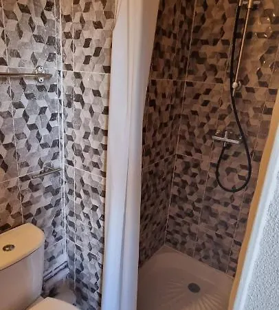Apartamento Avec Terrasse, Clim & 5 Minutes A La A Pied Sète